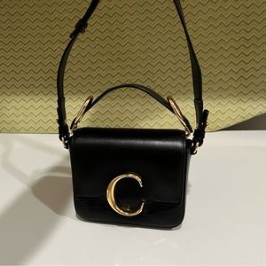 Chloé C leather Shoulder Bag in Balck